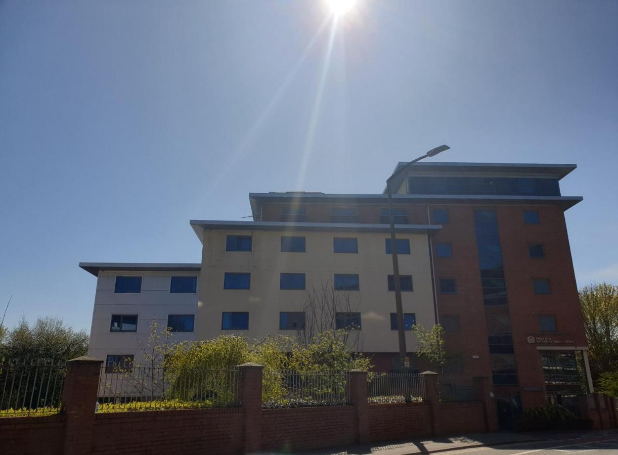 Legacy Preston International Hotel מראה חיצוני תמונה