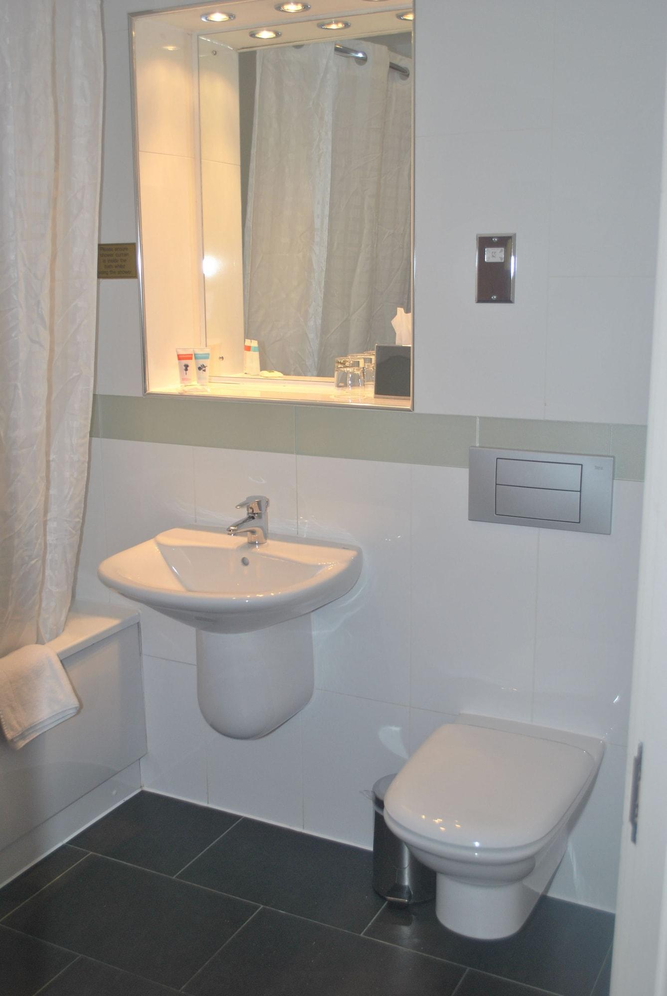 Legacy Preston International Hotel מראה חיצוני תמונה