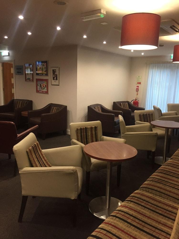 Legacy Preston International Hotel מראה חיצוני תמונה
