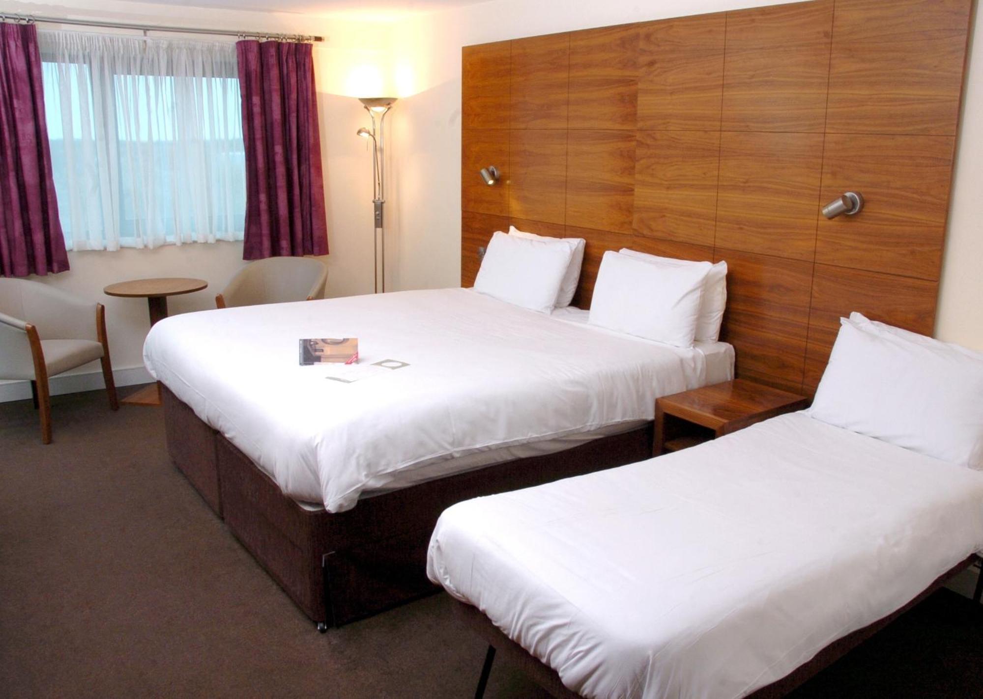 Legacy Preston International Hotel חדר תמונה